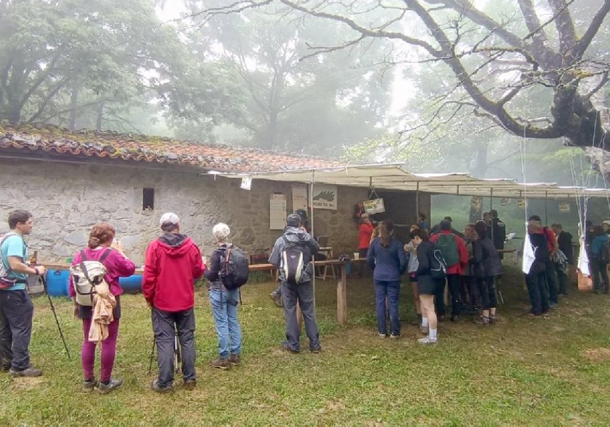 Eguraldia ez zuten lagun izan mendizaleek Pagoeta Egunean