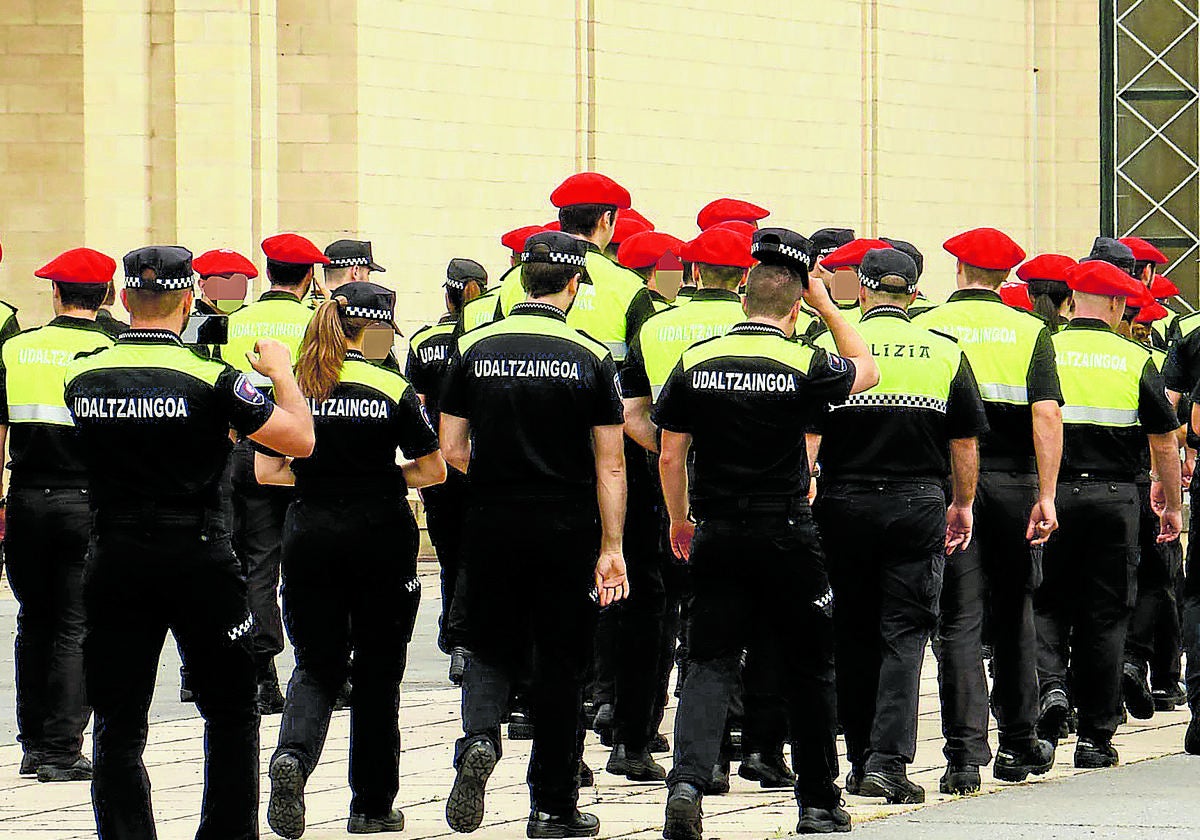 ErNE denuncia la «expulsión y señalamiento público» de un agente de la Policía Local en las txosnas de Beasain