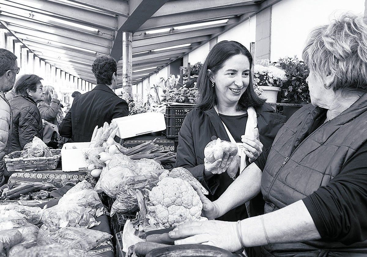 Elena Arzak, durante una visita al mercado de La Bretxa.