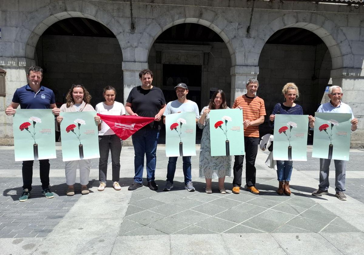 Aitzol Gartzia, Goiuri Ezeiza y Andu Martínez de Rituerto, con algunos representantes culturales y deportivos que completan la programación para estas fiestas patronales.
