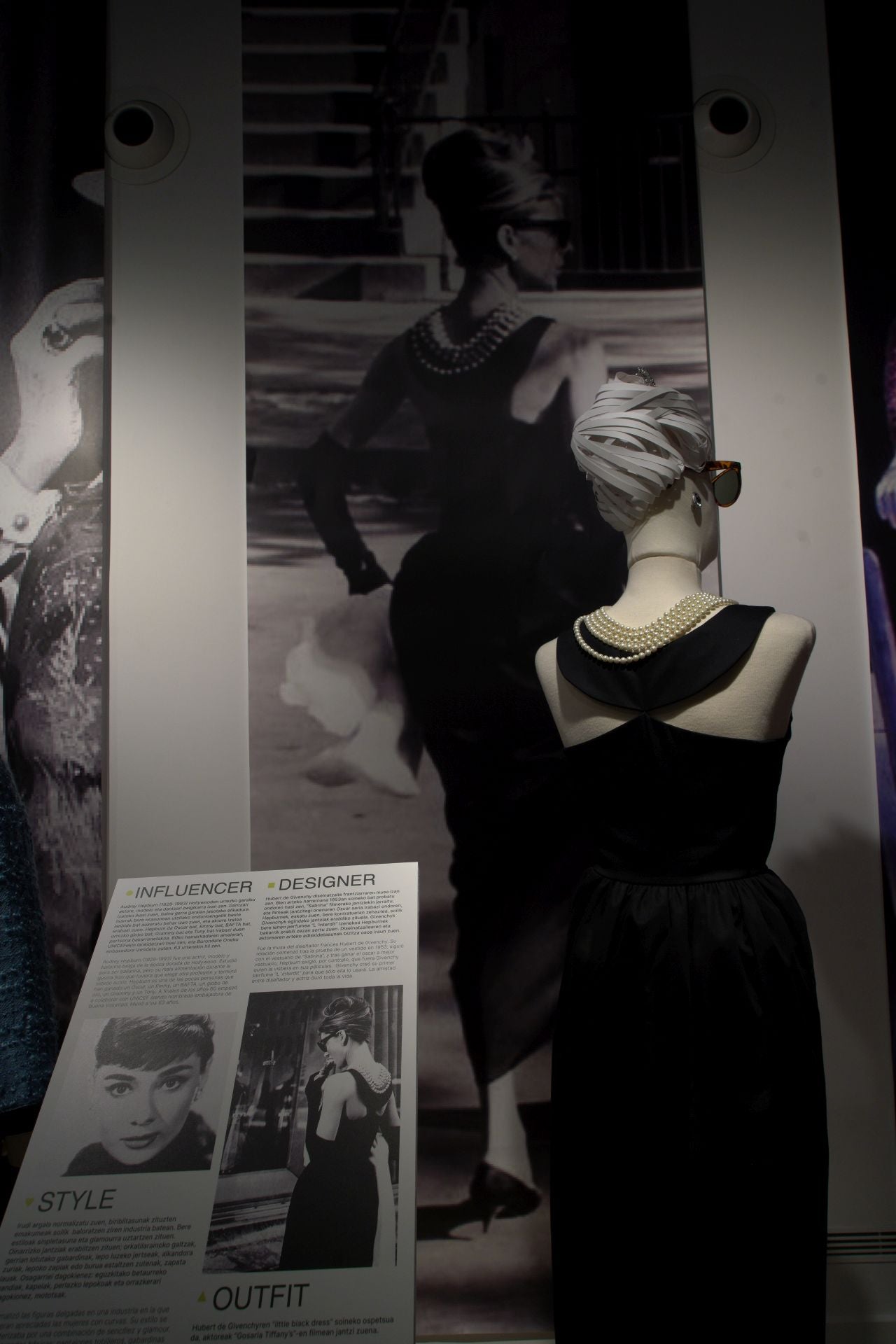Las mejores imágenes de la exposición sobre &#039;influencers&#039; en Errenteria
