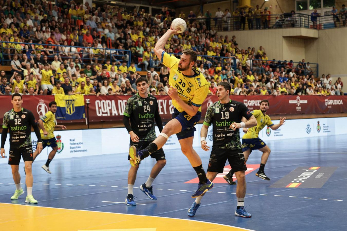 Bidasoa-Irun 31 - Torrelavega 28