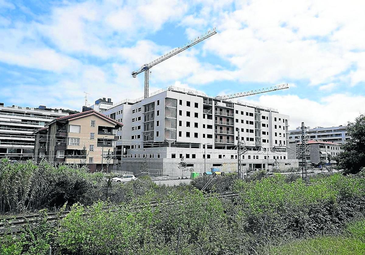 La escalada de precios de la vivienda dispara a cifras récord los ingresos fiscales en Gipuzkoa