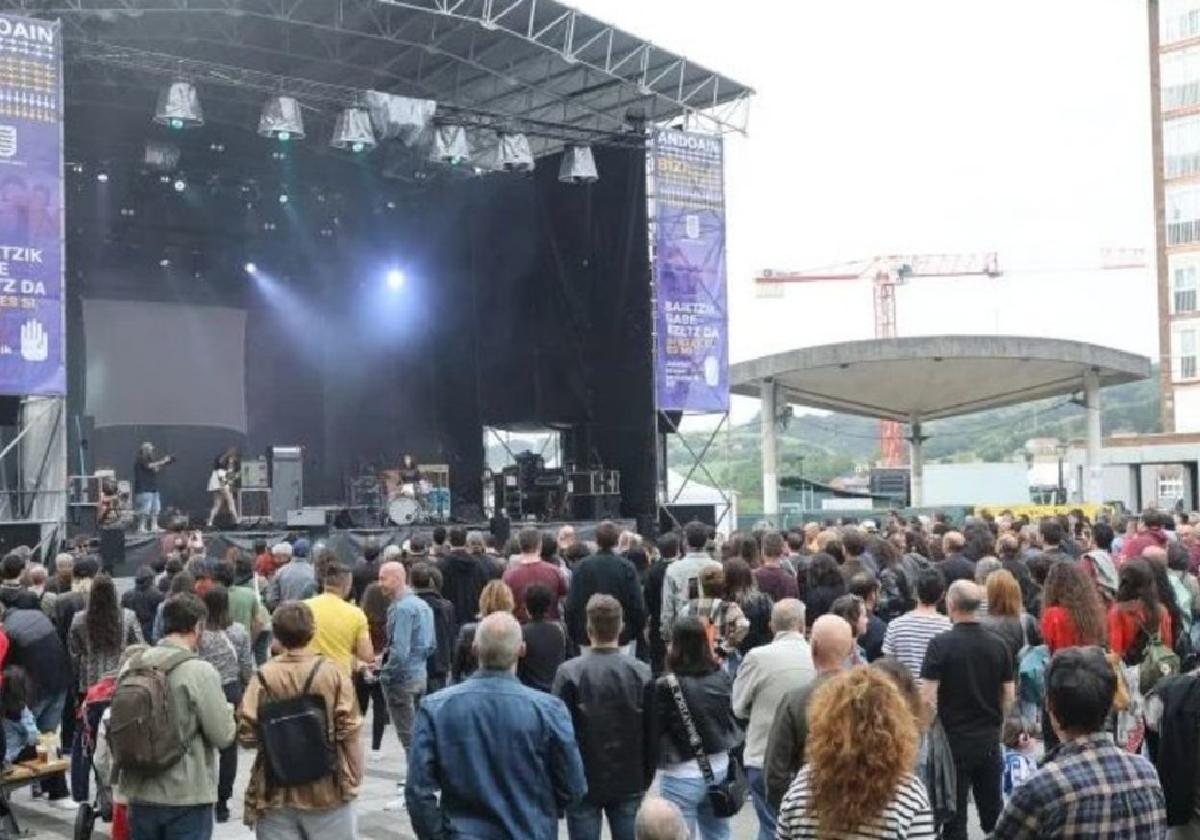 Todo preparado para el Festival de Rock