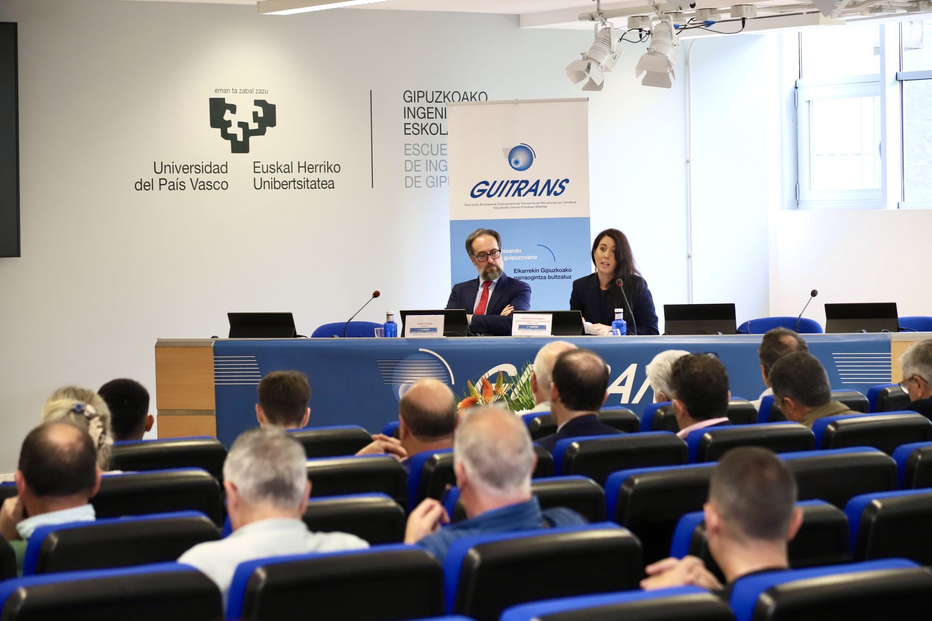Guitrans advierte de la falta de 500 conductores en Gipuzkoa