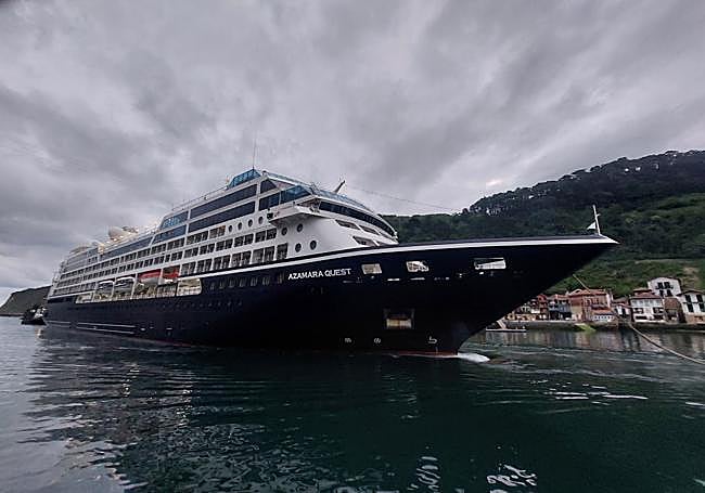 Fotos: Así ha sido la llegada del 'Azamara Quest' a Pasaia