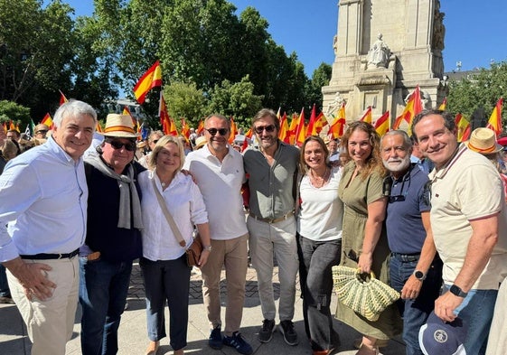 Delegación vasca encabezada por Javier de Andrés en la manifestación en Madrid, este domingo.
