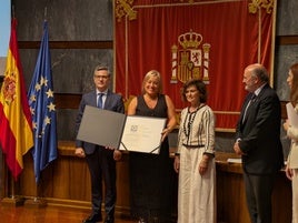 Emma Larreta ha sido galardonada este lunes por el Observatorio contra la Violencia Doméstica y de Género.