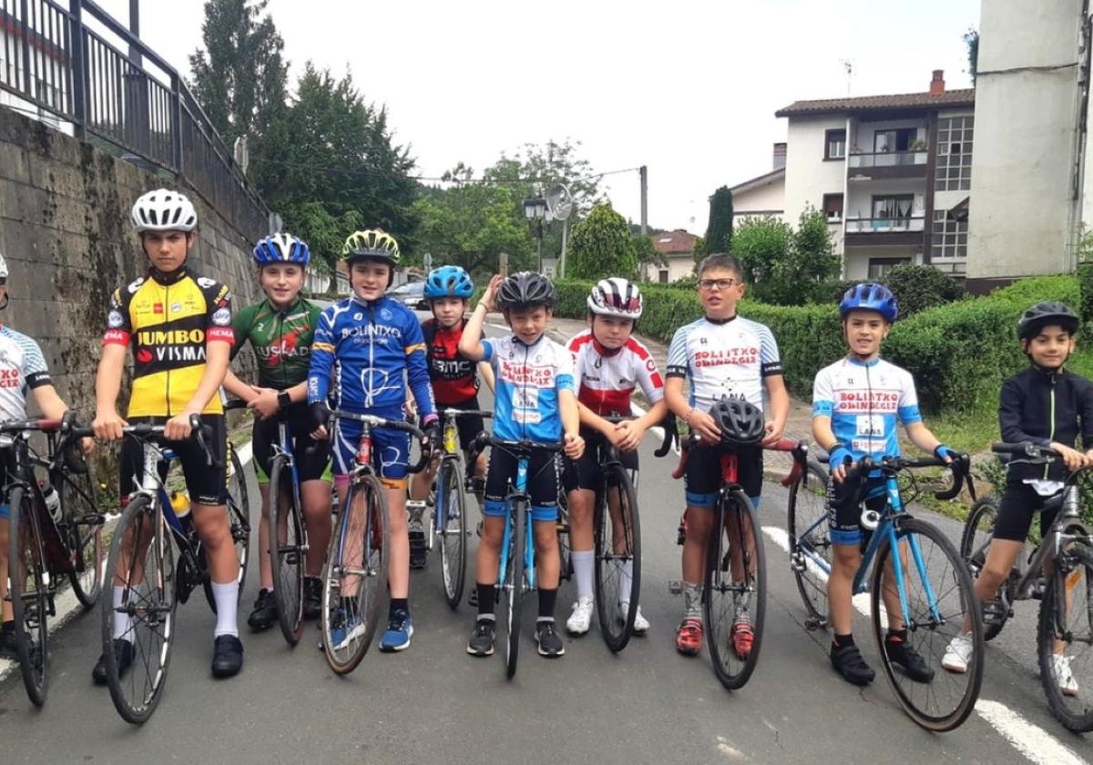 Catorce ciclistas en la cronoescalada a Irala que estrenaba la challenge 2025