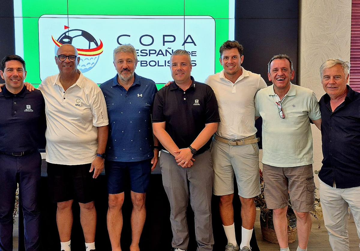 Elustondo y López Ufarte, con otros participantes en el torneo.