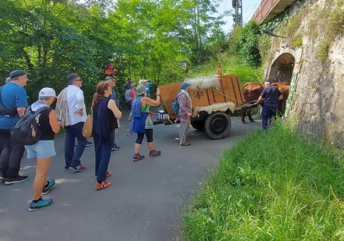 San Miguel santutegiko ateak eskualdea gurutzatu du