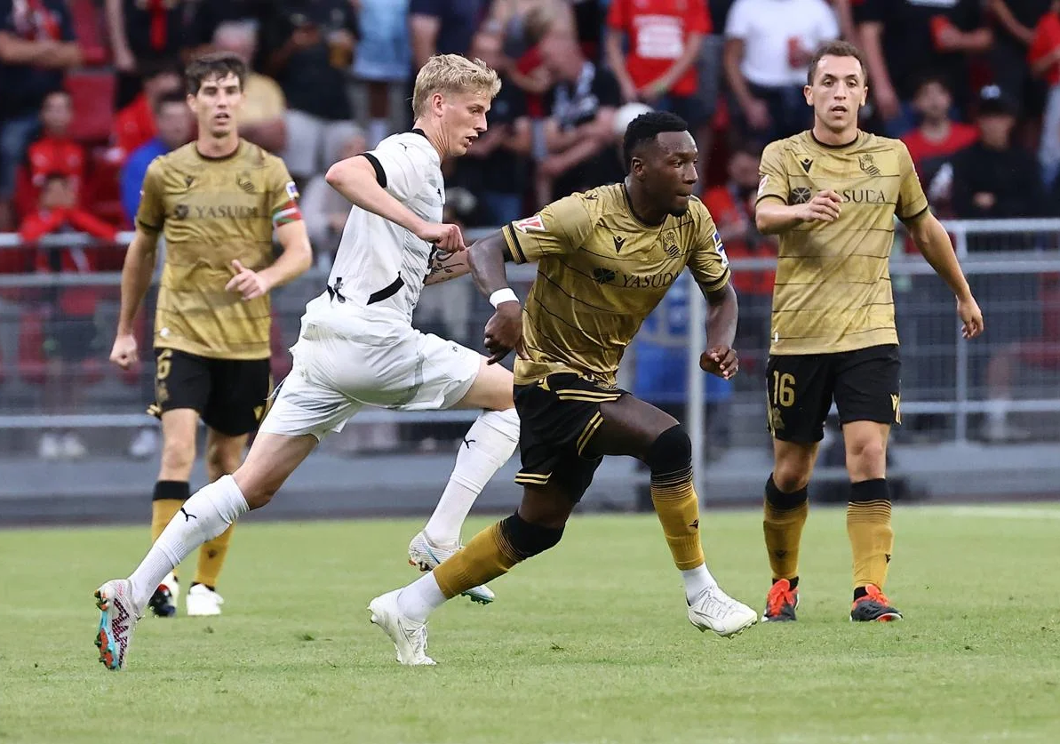 Aritz, Becker y Olasagasti, en el amistoso ante el Rennes del año pasado
