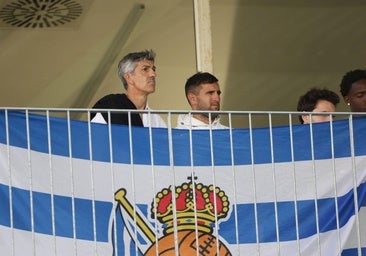 Imanol, junto al técnico y exjugador Juan Domínguez, en el partido del Sanse jugado en Zubieta