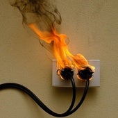 El aviso más repetido de los electricistas: nunca dejes enchufado este electrodoméstico