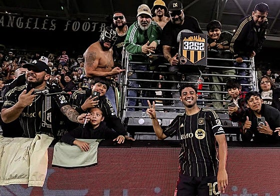 Carlos Vela se despide su afición en su último partido con el Los Ángeles FC.