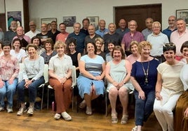 Los integrantes de Larrunarri y Emotio tras uno de los ensayos.