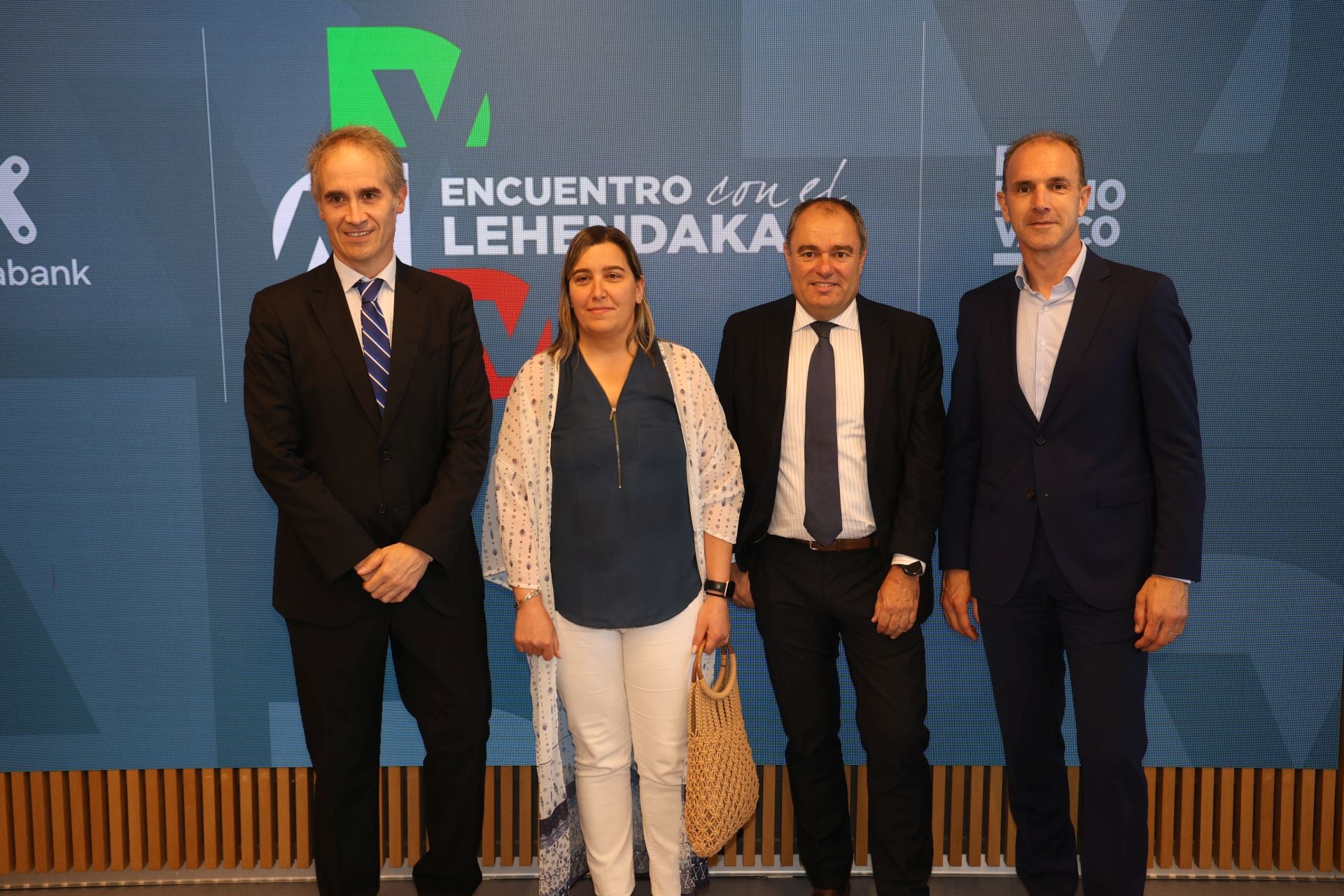 Zenón Vázquez (director general de Elkargi), Raquel Martín (directora de Gipuzkoa de Elkargi), Mikel Ozcariz (director de consultaria de Elkargi) y Ander Aizpurua (Kutxa Fundazioa).