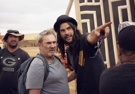Oliver Laxe dirige a Sergi López en 'Sirat'-