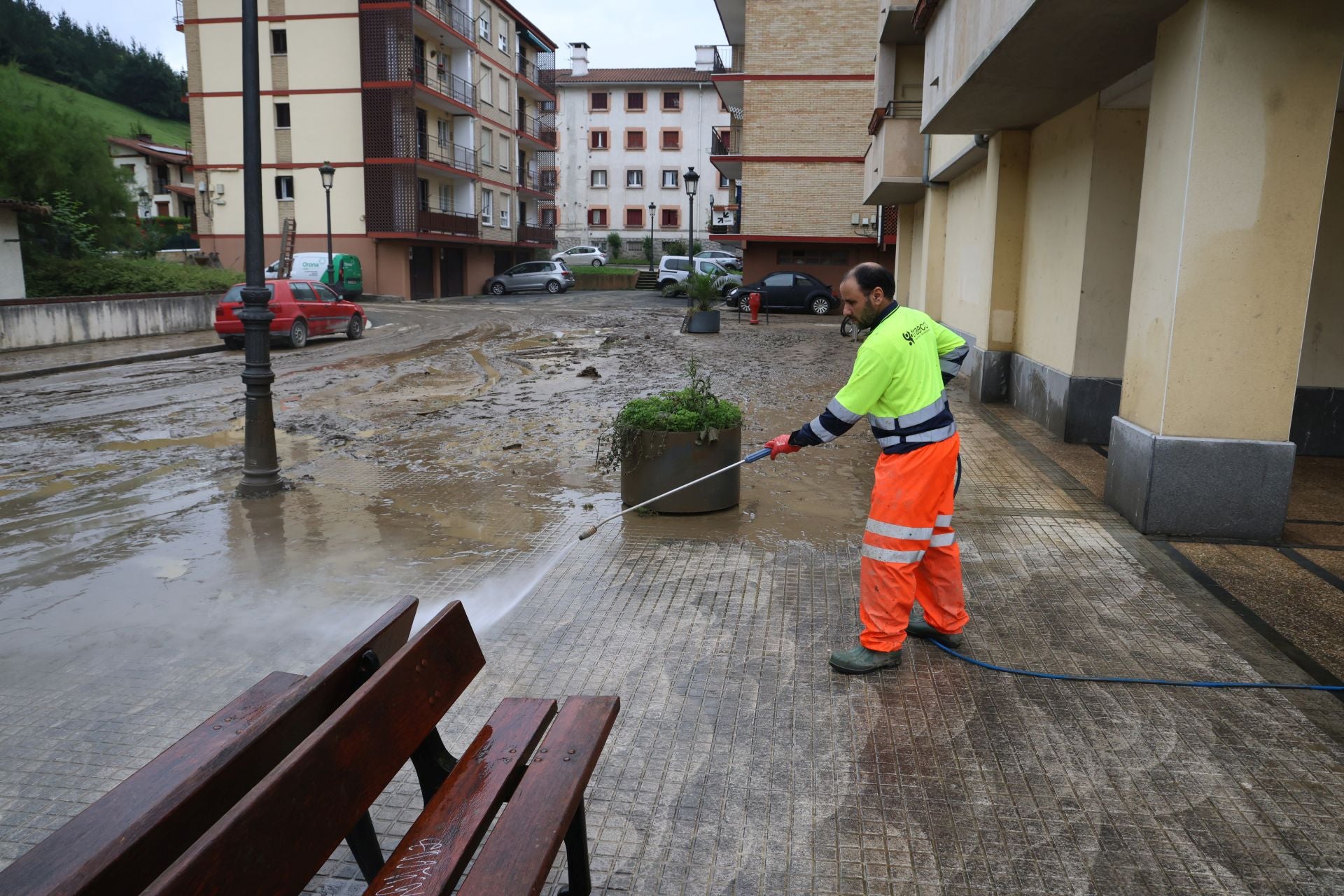 Las imágenes de los desperfectos que deja la tromba de agua en Tolosaldea y Goierri