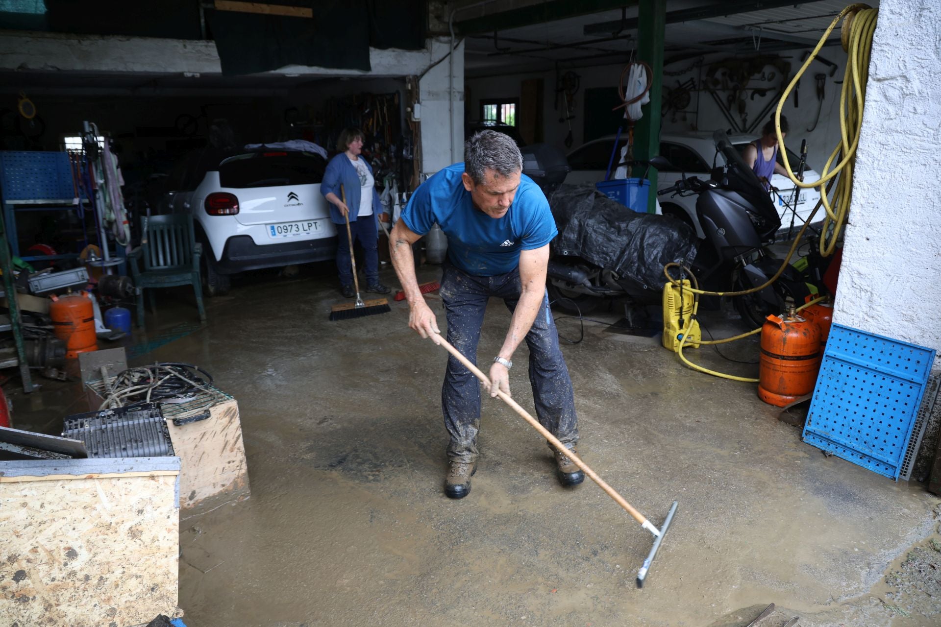 Las imágenes de los desperfectos que deja la tromba de agua en Tolosaldea y Goierri