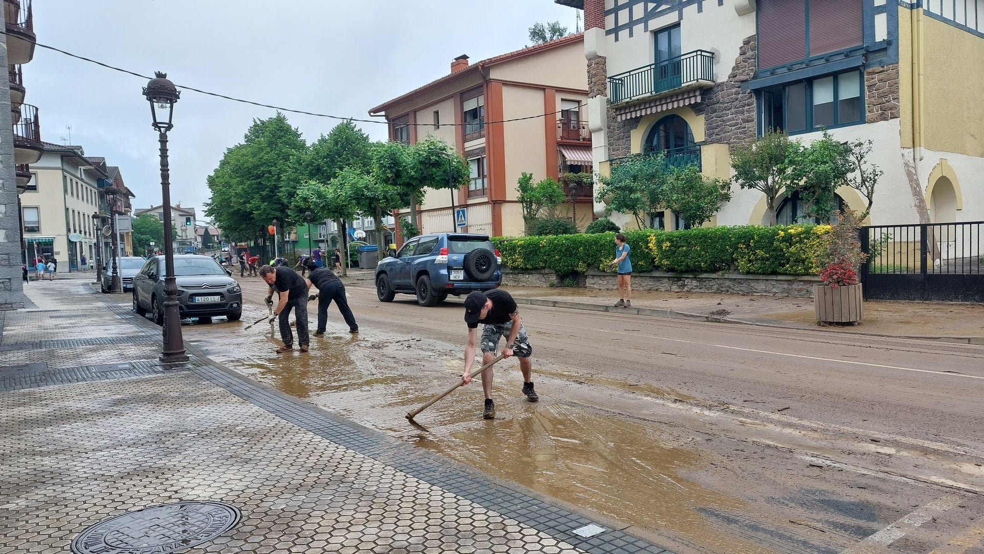 Las imágenes de los desperfectos que deja la tromba de agua en Tolosaldea y Goierri