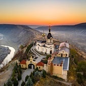 El antiguo complejo arqueológico de Orhei (Orheiul Vechi), uno de los monasterios más impresionantes de Moldavia.