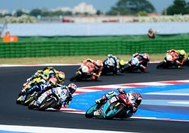 Imagen de una de las carreras de Beñat Fernández de este pasado fin de semana, en primera posición con el número 7, en el circuito de Misano.