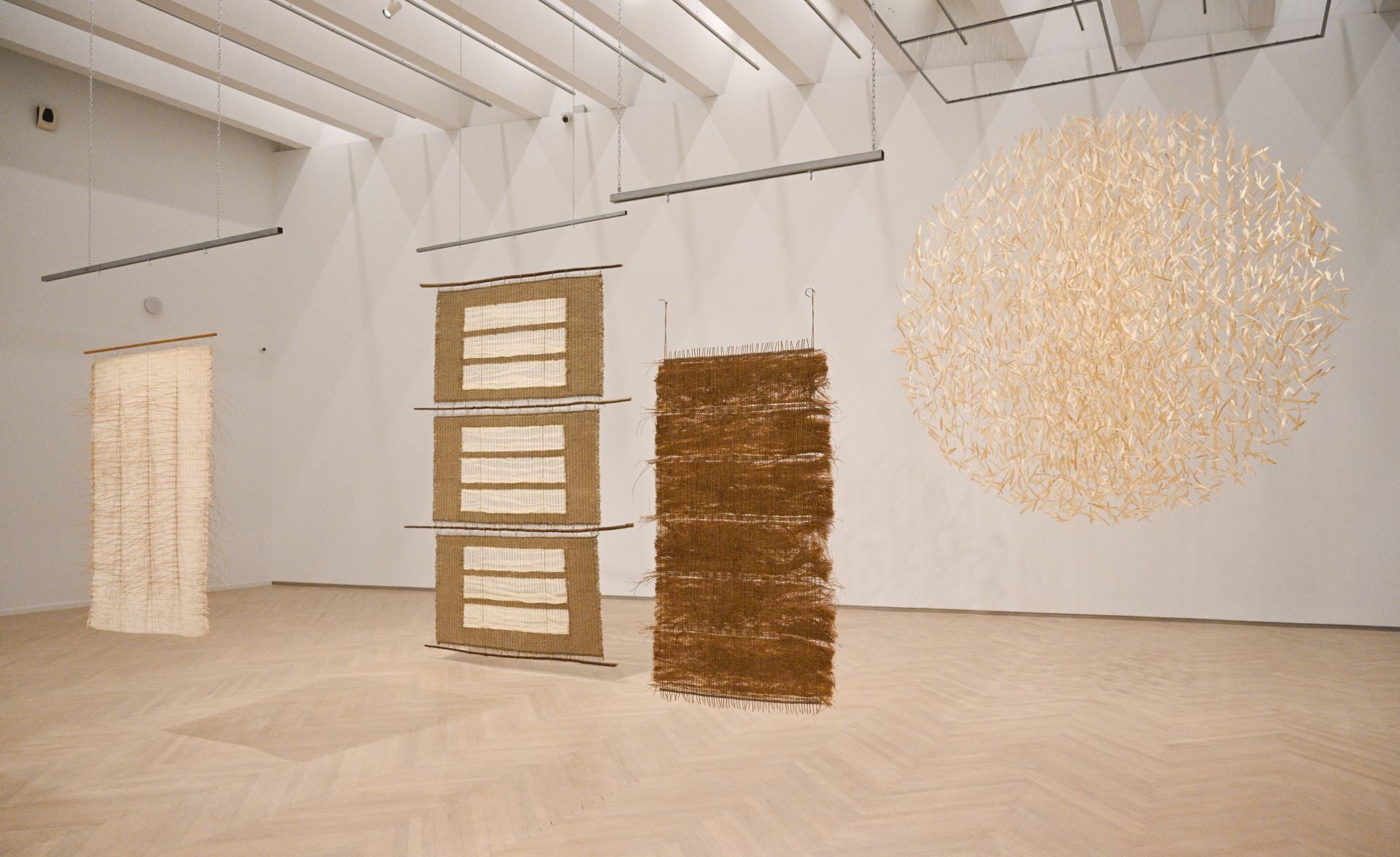 María Cueto presenta la nueva exposición sobre sus etapas como artista