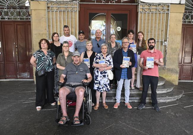 Etxabetar familia, aurkezpenaren aurretik.