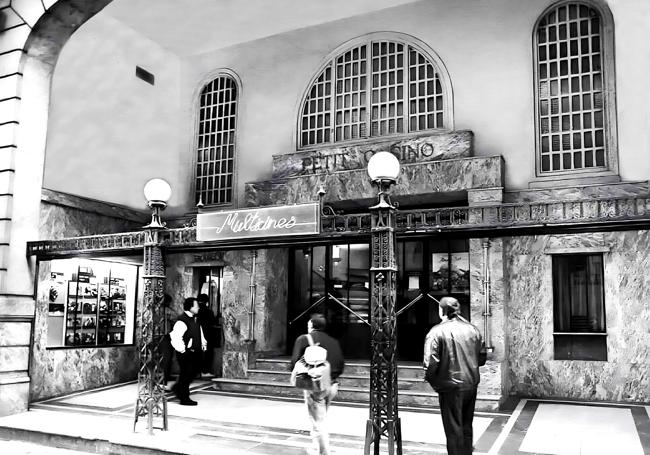 Entrada al Petit Casino convertido en Multicines.