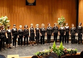2011. El coro Xatz Eskifaia, durante una actuación en el Centro Cultural Amaia de Irun
