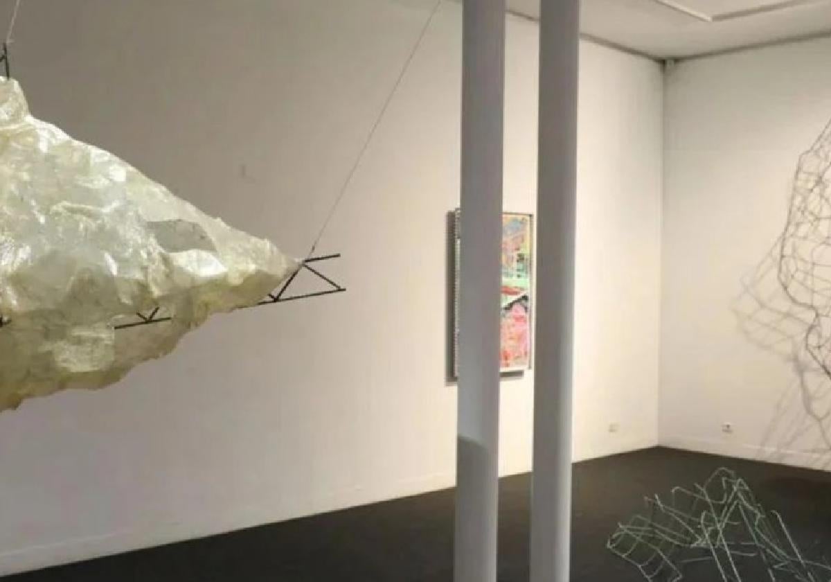 La exposición de Pablo Gubbins 'Cuentacuentos errantes' se puede ver en Montehermoso hasta el 22.