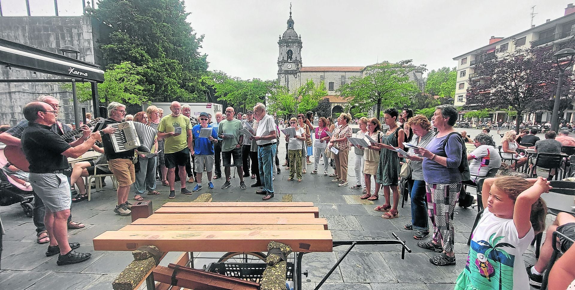 Los vecinos, de todas las edades, están disfrutando estos primeros días de las fiestas de San Juan de los actos programados.