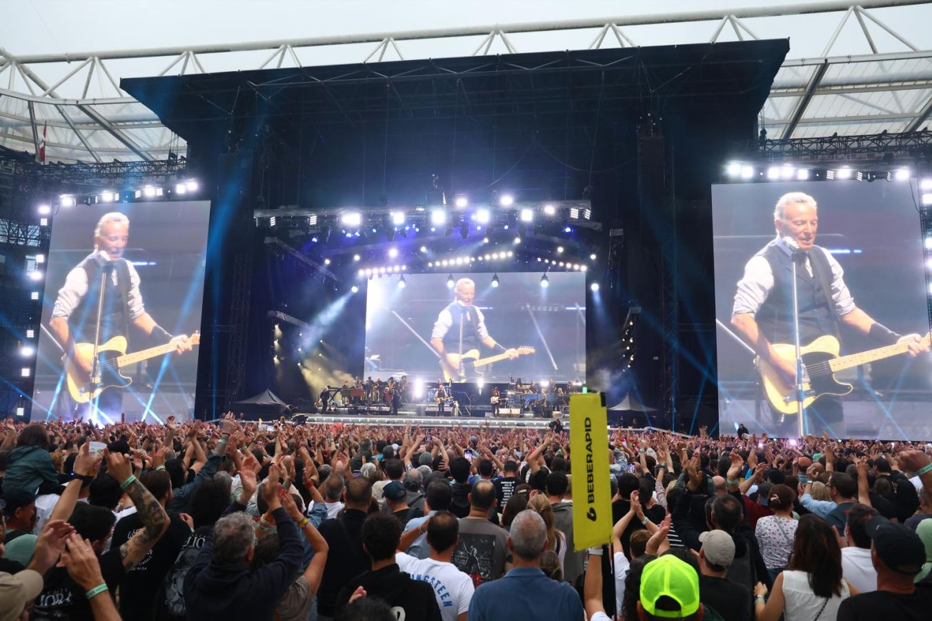 Anoeta se rinde al show de Bruce Springsteen