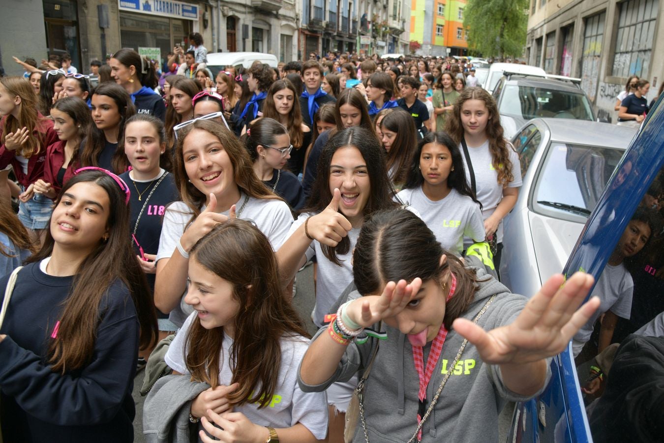 Las calles de Eibar se llenan en la víspera de San Juan
