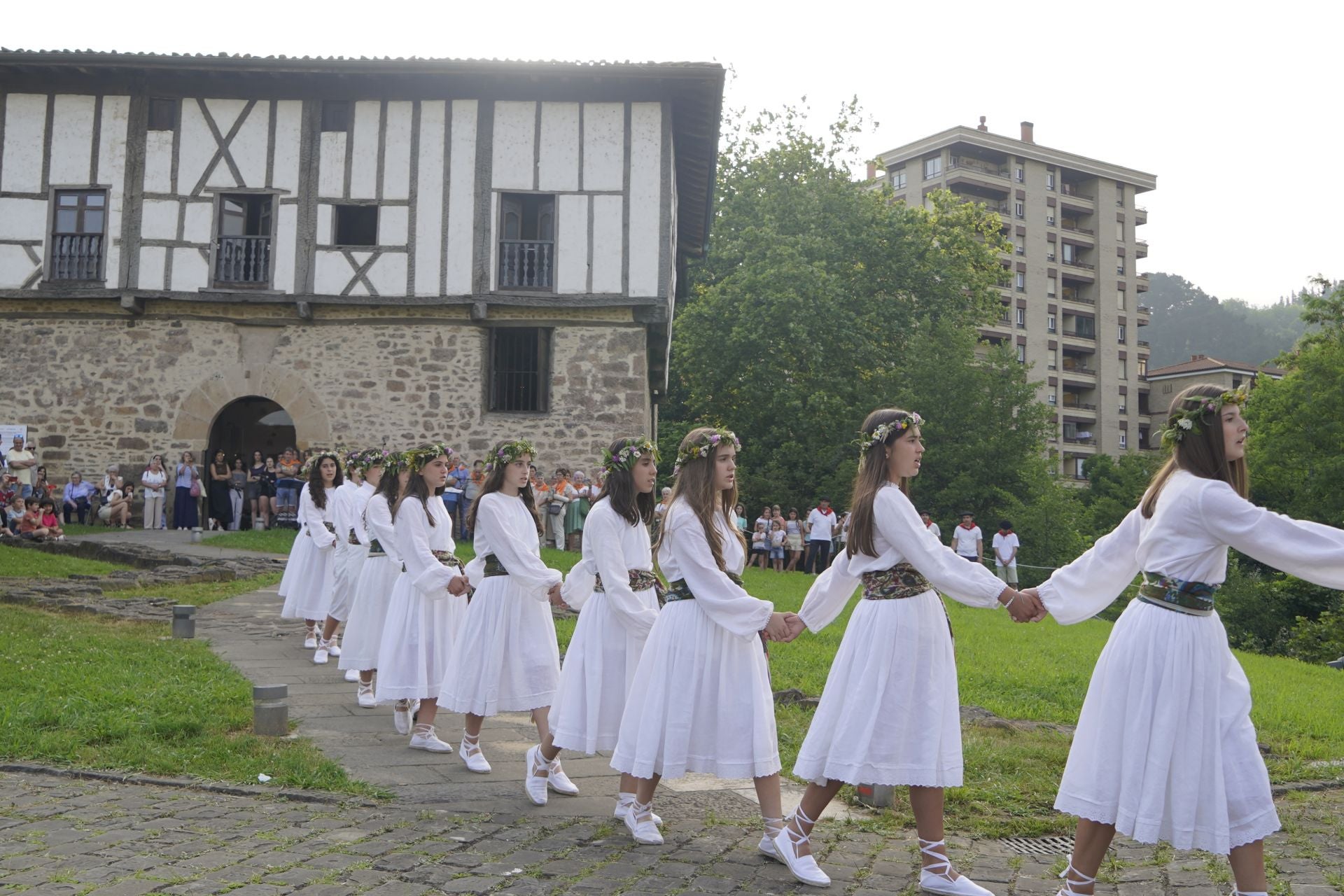 Kantuak, dantzak eta jendetza Igartzan