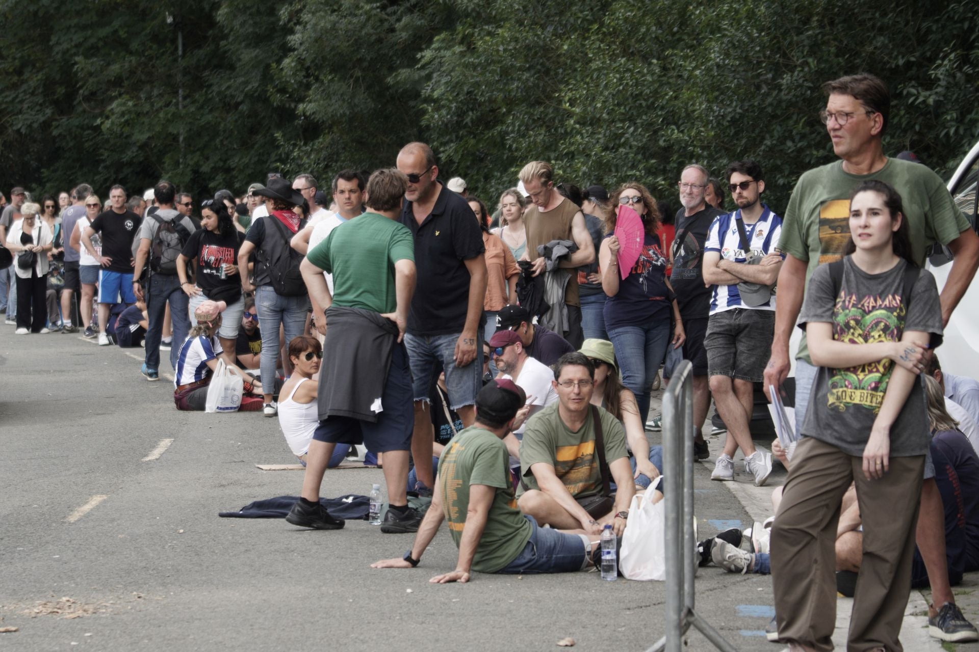 Gran ambiente en las horas previas al concierto de Bruce Springsteen