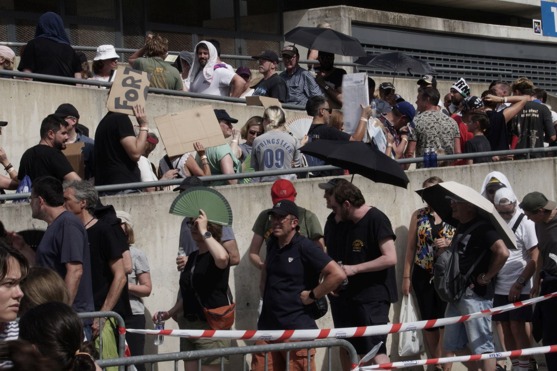 Gran ambiente en las horas previas al concierto de Bruce Springsteen