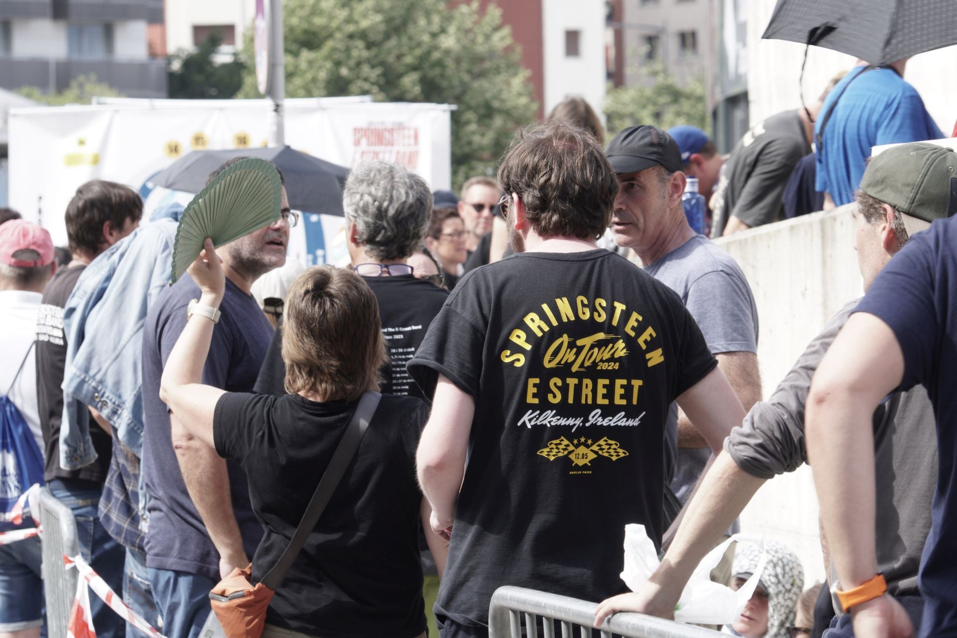 Gran ambiente en las horas previas al concierto de Bruce Springsteen