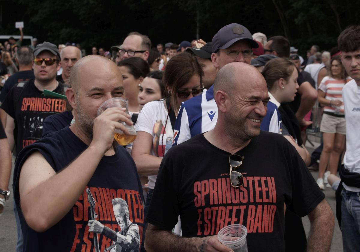 Gran ambiente en las horas previas al concierto de Bruce Springsteen