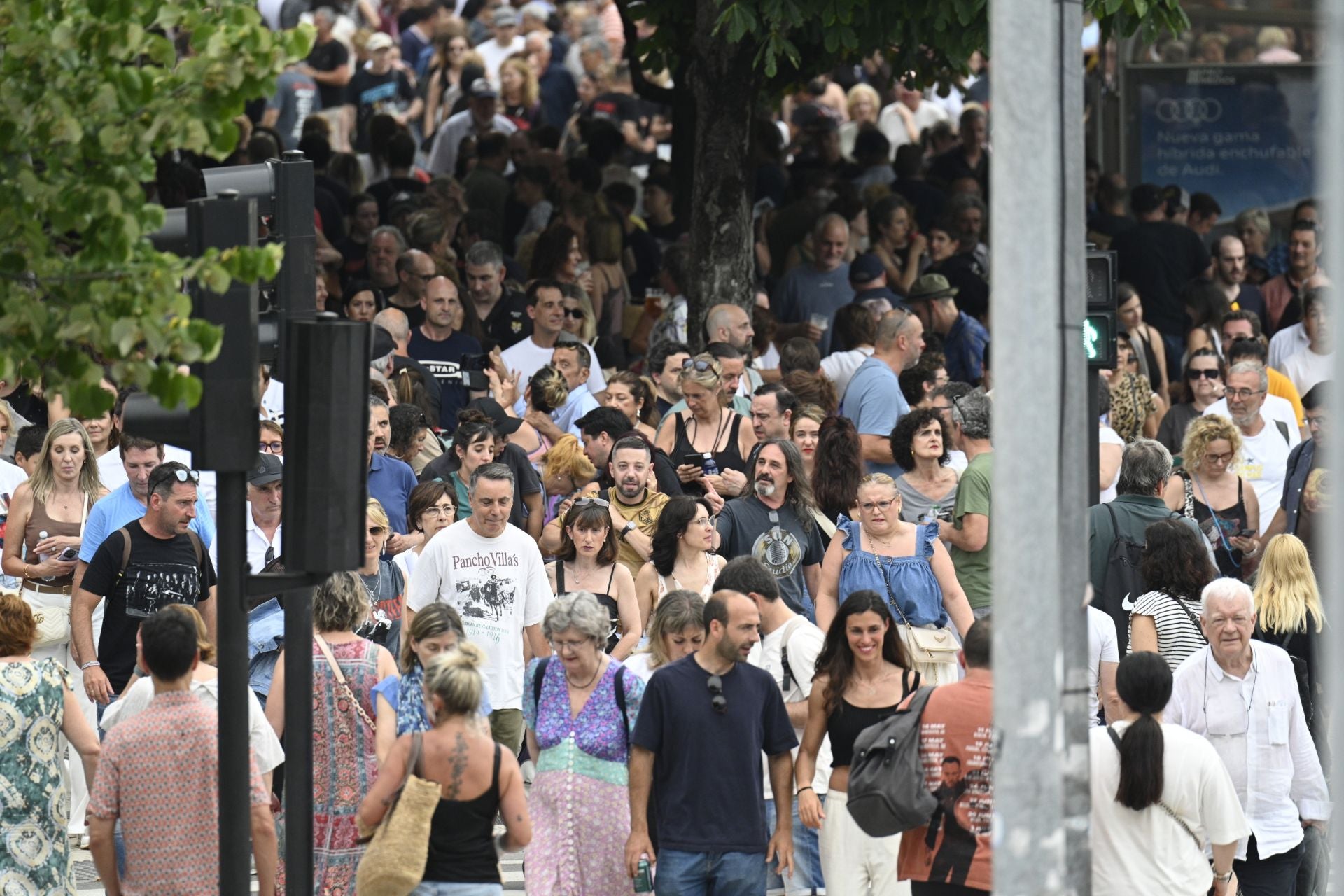 Gran ambiente en las horas previas al concierto de Bruce Springsteen