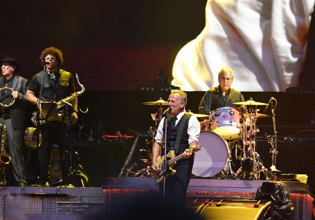 Bruce Springsteen vuelve a cautivar al público en Donostia