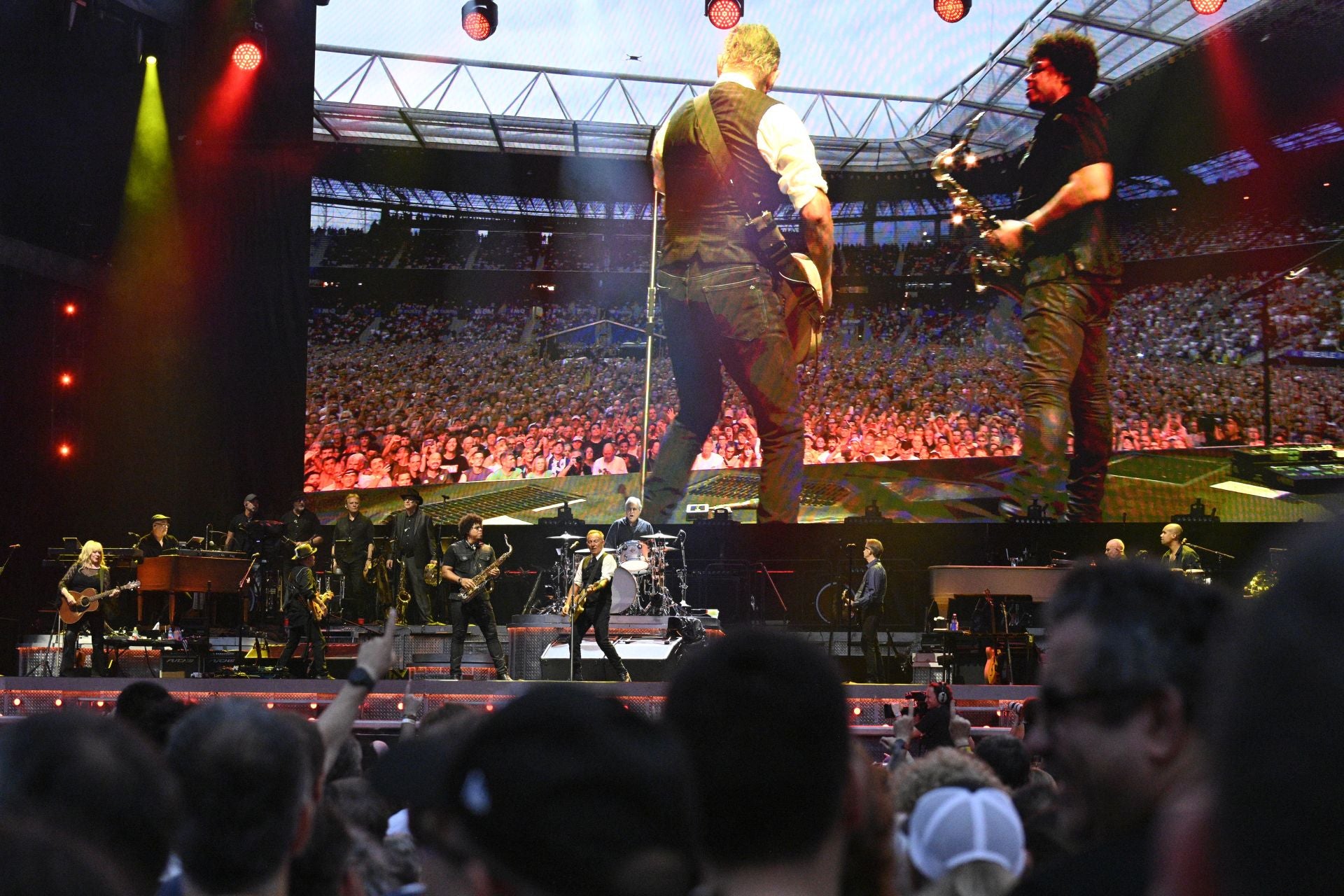 Bruce Springsteen vuelve a cautivar al público en Donostia