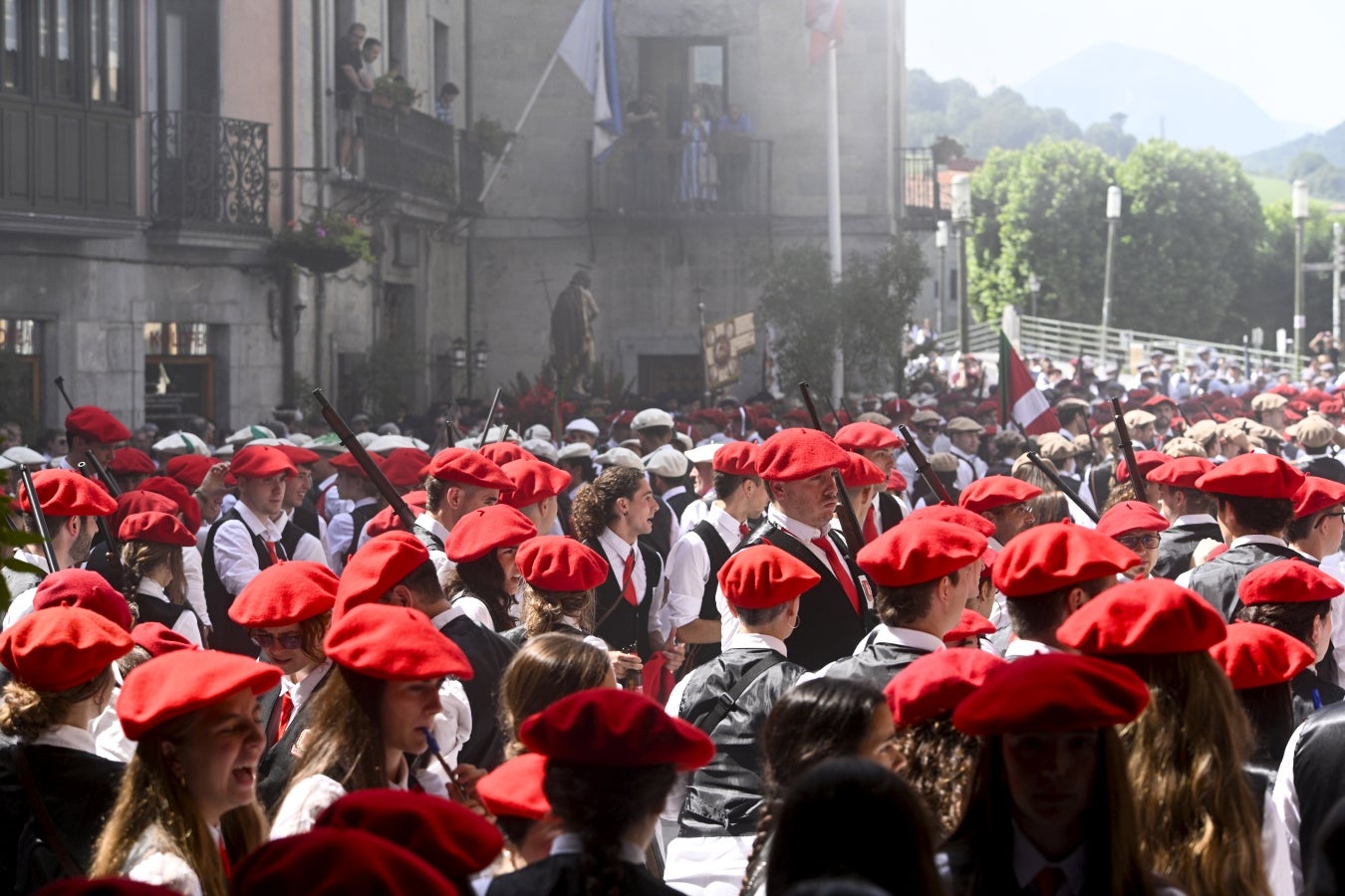 Tolosa, firme en su día grande y en un sofocante calor