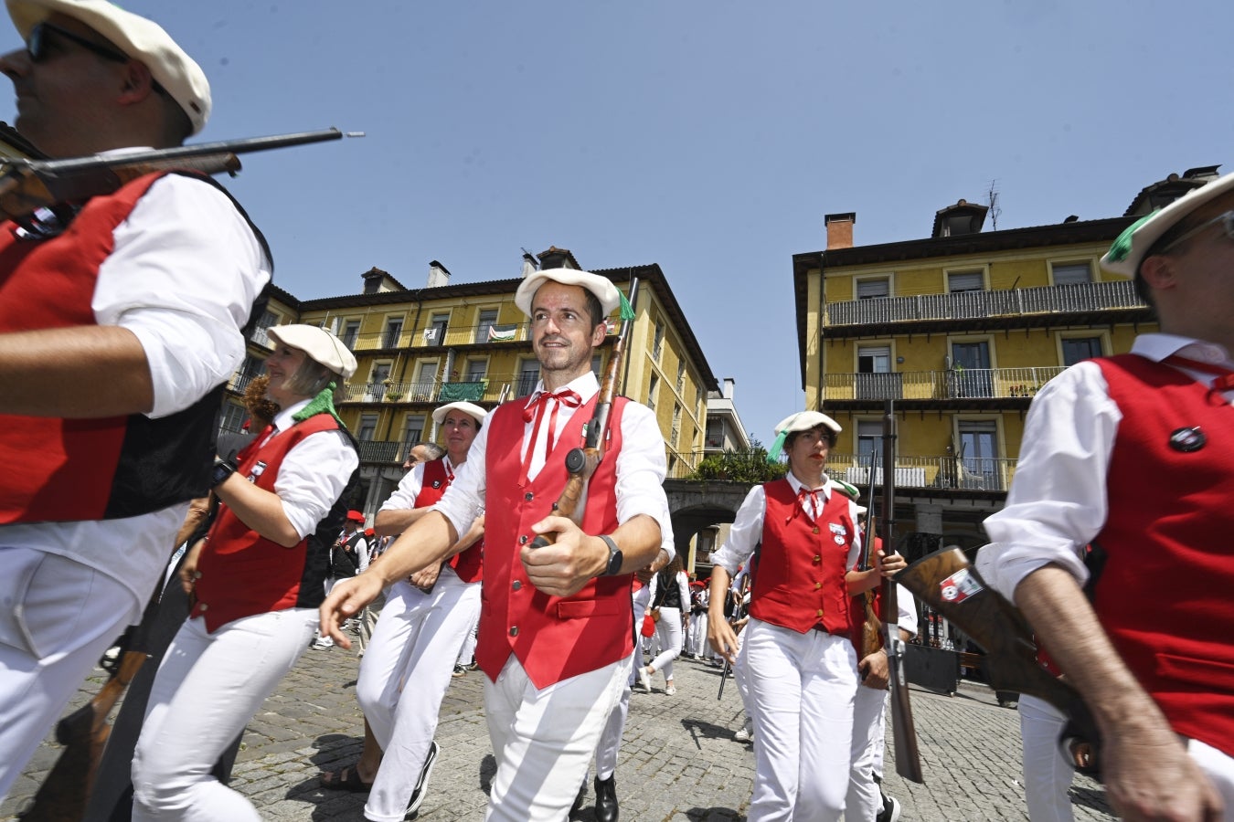 Tolosa, firme en su día grande y en un sofocante calor