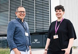 Jose Ramon Bilbao Catala y Alba Hernangomez Laderas, autores principales de la investigación.