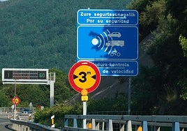 Aviso de radar en la zona del túnel de Belabieta.