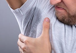 Una alternativa para el sudor excesivo en manos y axilas: la cirugía que cambia vidas