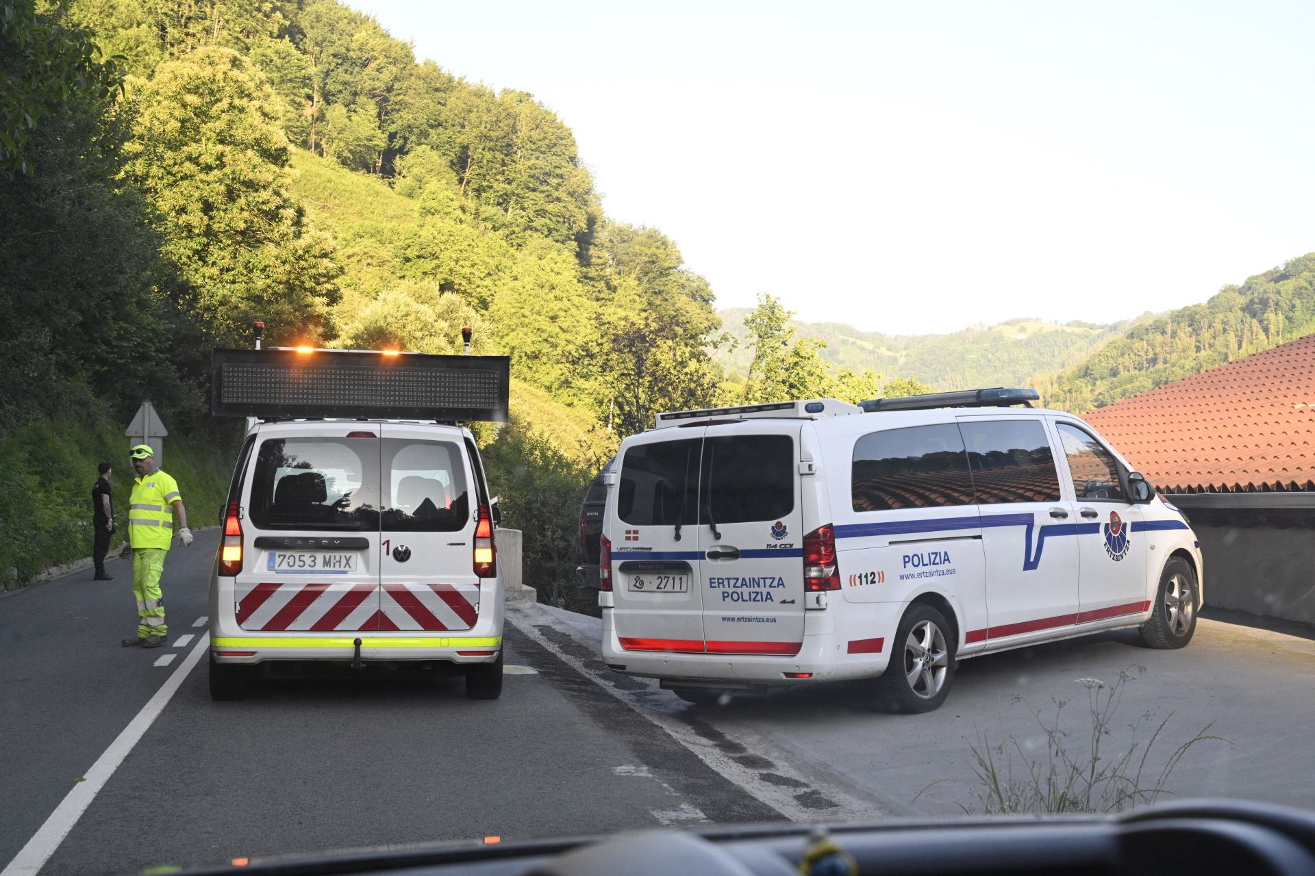 Lugar donde se ha producido el accidente en la carretera GI-2634, a la altura del término municipal de Errezil.