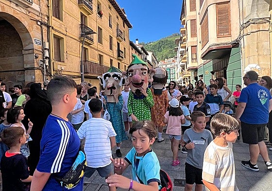 Gran ambiente en las fiestas de Zumarraga